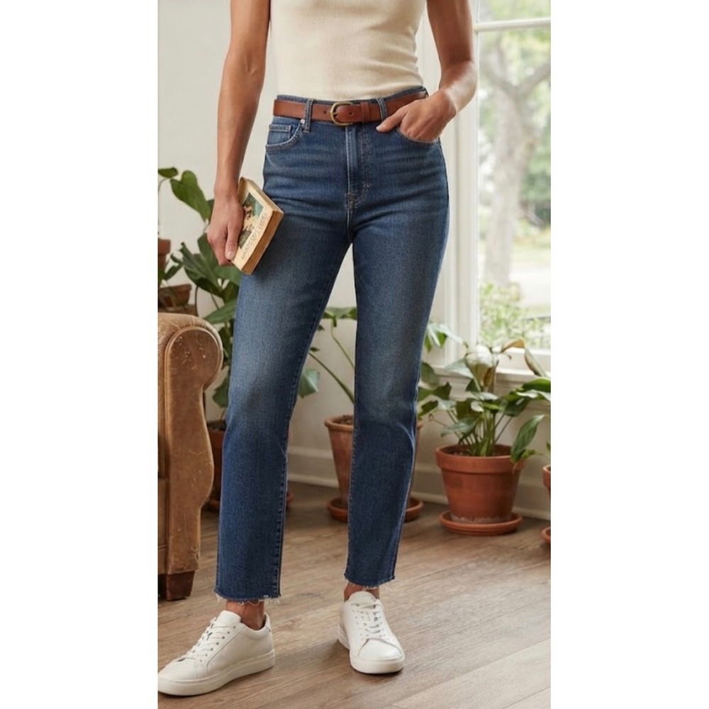 Driftwood Kelly Medium Wash Bootcut Jeans Womens 26 Slim Fit Distressed Hem